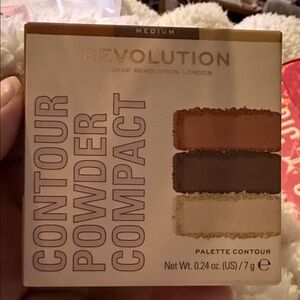 Revolution Contour Powder Compact - Medium Brown and Cream